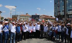 Sivas'ta Belediye işçilerinden sendika protestosu