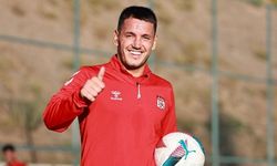 Sivasspor kampına Manaj da katıldı