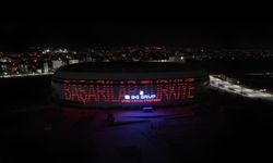 Sivasspor stadında Türkiye paylaşımı