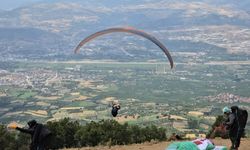 Sporcular uçtu, vatandaşlar izledi