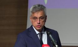 Hekimler özel muayenehanesine kaçıyor