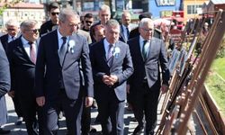Sivas protokolü Yeşilay danışanları sergisinde
