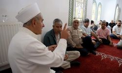 Sivas'ta bu camide ibadete engel yok