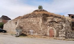 Sivas'ta bu hamam hala kurtarılmayı bekliyor