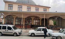 Depremde Hasar Alan Tarihi Camiler Ayağa Kaldırılıyor