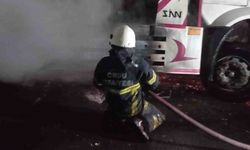 İş Makinesi Yüklü Tır Bir Anda Alevler İçerisinde Kaldı