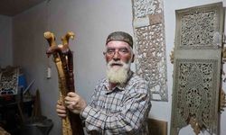 Bu bastonlar kartal başlı