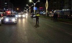 Karşıya Geçerken Aracın Çarptığı Cocuk Hayatını Kaybetti