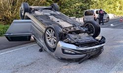 Kiralık otomobille takla attılar: 3 yaralı