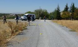 Mezarlıkta kurşunlar havada uçtu