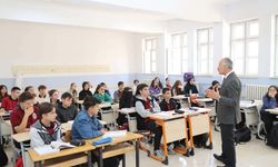 Sivas'ta okul ziyaretlerine devam