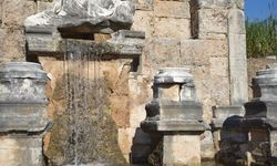 Antik Kenti'ndeki Çeşmeden 1800 Yıl Sonra Su Akmaya Başladı