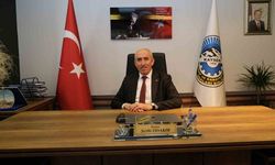 Atatürk'ü hatırlıyor, gösterdiği hedefte yürüyoruz