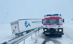 Kar ve Kuvvetli Fırtına Kazayı da Beraberinde Getirdi 1 Yaralı 