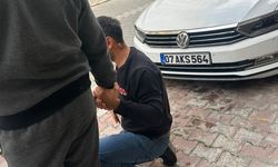 Kavga Esnasında Boynuna Tornavida Saplandı