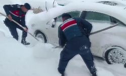 Mahsur kalanların imdadına Jandarma yetişti