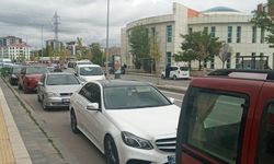 Sivas Numune Hastanesi çevresinde trafik sektesi