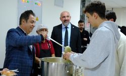 Sivas Rektörü'nden öğrencilere çorba