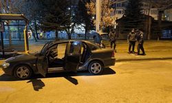 Araçta bayıldı, hastanede hayatını kaybetti