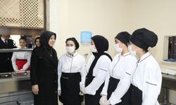 Milletvekili Toy'dan Okullar Bölgesi çıkartması