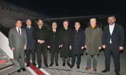 Sivas'ta Bakan Bak'la havaalanında görüşme