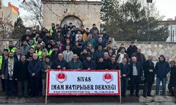 Sivas'ta gençler sabah namazında buluştu