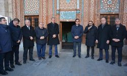 Sultan, kabri başında anıldı