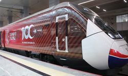29 Ekim Cumhuriyet Bayramı'na özel olarak kaplanan 100. yıl treni İstanbul'a hareket etti