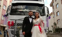 Tır sürücüsü çiftin efsane düğünü: Gelini direksiyonda görenler şaşkına döndü