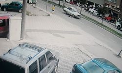 Arkadaşıyla oyun oynuyordu: Yola koşan çocuk seyir halindeki otomobilin altında metrelerce sürüklendi