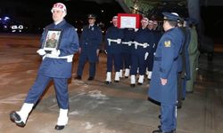 Şehit Cenazesi Havalimanında Karşılandı