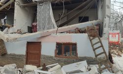 Tüp Patladı Ev Harabeye Döndü