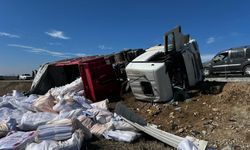 Komşu İlde Tır Devrildi Yaralılar Var