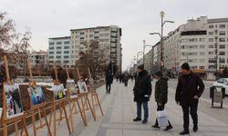 Sivas Kent Meydanı'nda Anlamlı Sergi