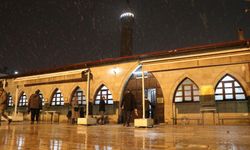 Sivas Ulu Camii'nde Teravih Coşkusu İlk Teravih Namazı Kılındı