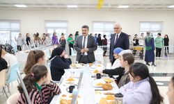 Sivas Müdürü Öğrencilerle İftar Yaptı