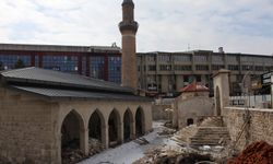 Sivas Meydan Cami Ramazanda Öksüz Kaldı