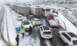 Sivas Erzincan Kara Yolunda Kar Engeli