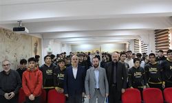 Eğitim Uzmanı Musa Saygılı Sivaslı Öğrencilerle bir Araya Geldi