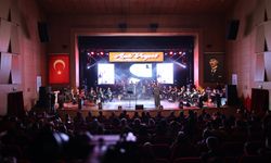 Aşık Veysel Sivas'ta Türküleriyle Anıldı