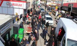 Yıl 2025 Yine Kuyruk Yine Kuyruk