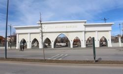 Millet Bahçesi Duvarları Yüksek Olur mu?