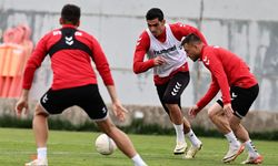 Sivasspor Adana'ya yarım saha çalıştı