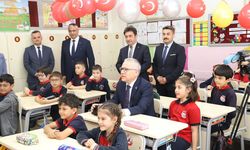 Vali Şimşek o okuldaydı! Çocuklar oyunla bakın ne öğrendi?