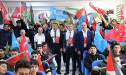 Sivas'a Filistinli öğrenciler insanlık dramını anlattılar