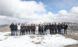Sivaslı gençler bayram tatilini kampta geçirdi
