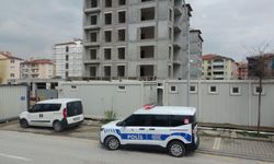 İnşaat işçisi 6.kattan düştü