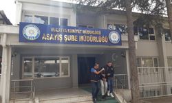 Kuyumcuyu dolandırdı, yakayı ele verdi