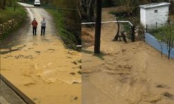 Köyde şok görüntü: Yol bir anda nehre döndü