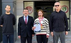 Sivas Kız İmam Hatip Okulu'nun bileği bükülmüyor